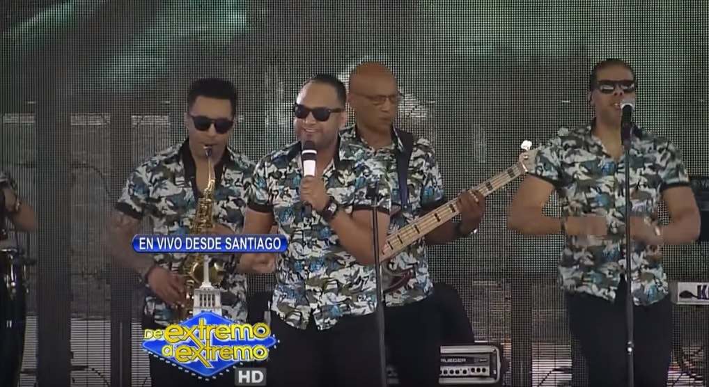Presentacion de Banda Real Desde el Monumento en Santiago